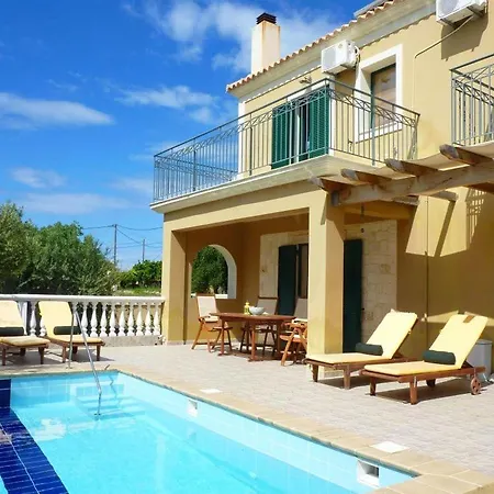 Sleeps 4 Villa *