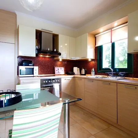Sleeps 4 Villa *