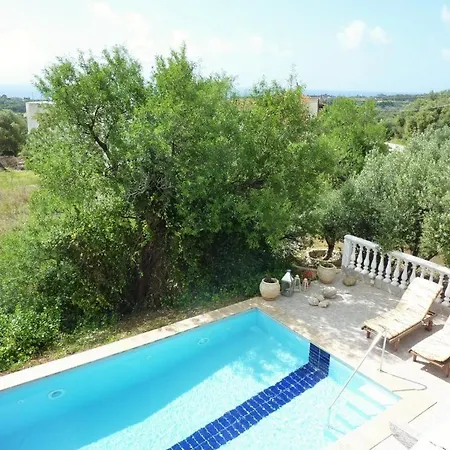 Sleeps 4 Karavádosz