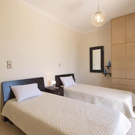 Sleeps 4 Villa *